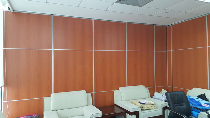 Paredes de separação de dobramento comerciais acústicas de superfície da melamina/tela para o escritório