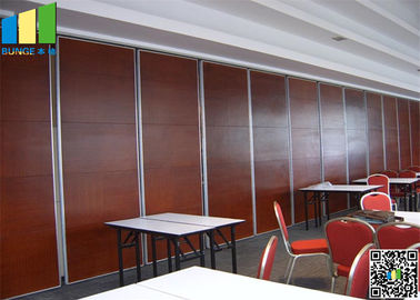 Painéis de parede móveis à prova de som acústicos dobráveis, separação dos divisores de sala de reunião