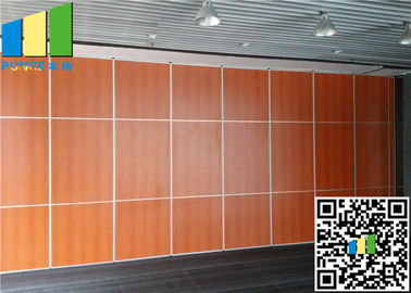 A sala de madeira operável da parede de separação da madeira divide o quadro de alumínio
