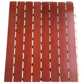 Fogo - painel acústico sulcado de madeira resistente do PVC de WPC, som - painéis absorventes para a casa