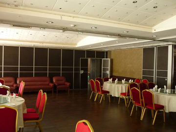 Deslizando divisores de sala para o banquete Salão com superfície de couro acústica da tampa macia