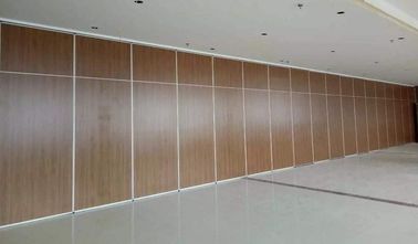 Separações sadias da sala de conferências da prova, paredes de dobramento deslizantes de madeira decorativas terminadas da tela