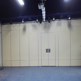 Os divisores de sala acústicos do escritório selecionam/painéis de parede móveis da separação
