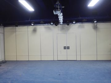 Os divisores de sala de conferências acústicos de suspensão decorativos interiores da separação almofadam a largura 1230 milímetros