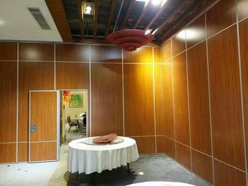 Paredes de separação móveis acústicas da multi cor para a altura da sala de conferências 4m
