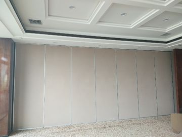 Altura de alumínio móvel acústica dobrável de suspensão do quadro 6m das paredes de separação do sistema