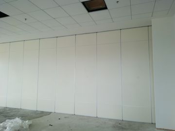 Divisores de sala de dobramento acústicos de alumínio móveis da trilha de porta/que deslizam a parede de separação