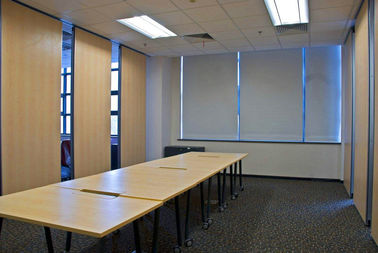 Parede de separação acústica móvel da placa de gipsita da parte superior do MDF para a sala de aula da escola