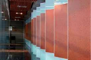 Divisor de sala da superfície do couro do plutônio/parede separação móvel do ginásio ou do restaurante