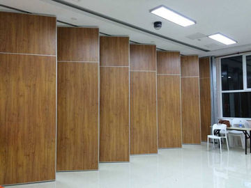 Espessura padrão acústica suspendida superior 65mm do painel de parede da separação de Salão da função 80mm 100mm