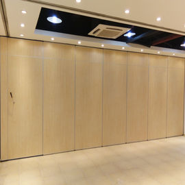divisores de sala acústicos decorativos da largura do painel de 600mm para o hotel, sala de reunião