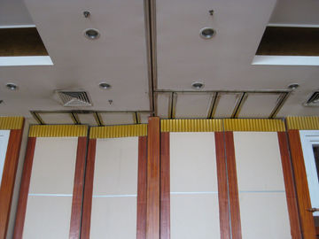 Fácil opere paredes de separação deslizantes à prova de som, divisores de sala de dobramento da multi cor