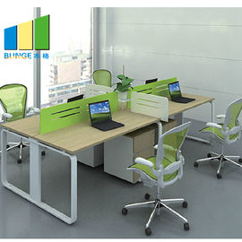 As separações modernas do mobiliário de escritório com a tabela de aço do pé/plutônio surgem