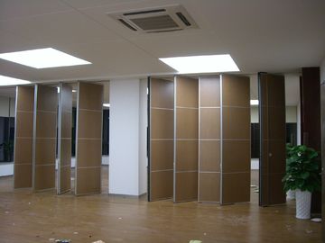 Sistema de dobramento de madeira de madeira acústico da parede de separação para o salão de baile do hotel