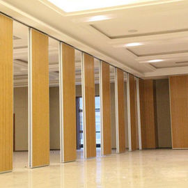 Parede de separação deslizante móvel acústica à prova de som de madeira de dobramento da sala para o auditório