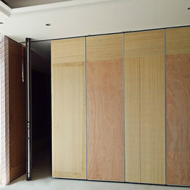 O interior móvel da placa de fibra do poliéster do divisor de sala da separação da parede operável à prova de som decora