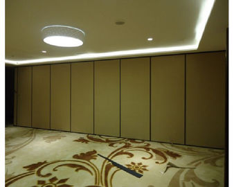 Paredes de separações operáveis móveis deslizantes de madeira de Salão do banquete alto acústico da dobradura para o hotel