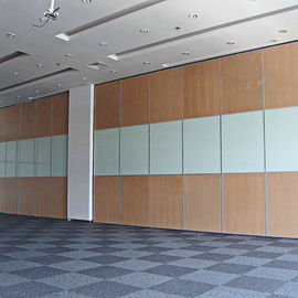 Parede de separação operável semi - das divisões permanentes modernas da sala para a sala de espera Airpor do treinamento