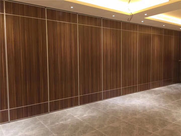 Restaurante do hotel que desliza a parede de separação acústica/que pendura separações à prova de som dos divisores de sala