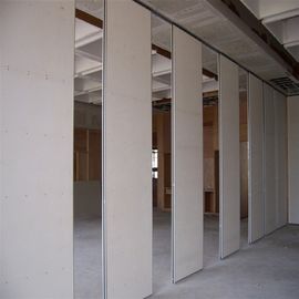 Porta dobrável acústica de madeira móvel das paredes de separação do acordeão para a sala da remoção de ervas daninhas do restaurante