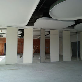 Portas de dobramento das paredes de separação do auditório do revestimento da melamina de 85 milímetros para a escola, hotel