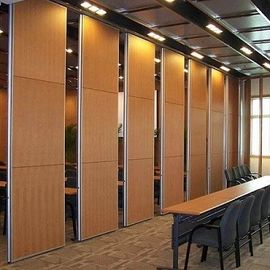 Paredes de separação móveis de madeira portáteis do escritório interior da função com sistema de trilha de alumínio