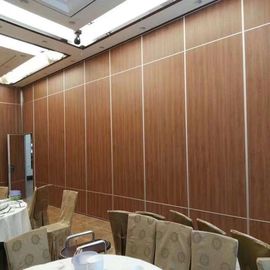 Paredes de separação acústicas de dobramento de suspensão de madeira Tailândia de Salão do banquete da parede móvel do hotel