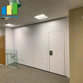 Painéis de madeira móveis bondes automáticos das paredes de separação do perfil de alumínio para o escritório