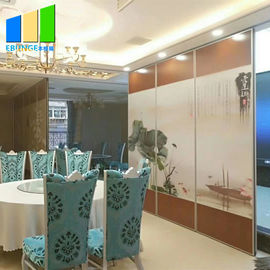 divisores de sala acústicos da espessura de 65mm que pintam a parede de separação móvel do restaurante para o centro de conferências