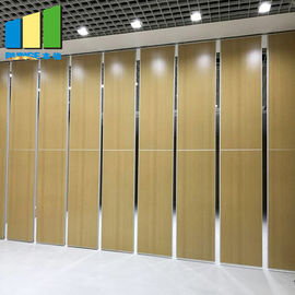 Divisores de sala acústicos dobráveis móveis grossos do MDF da parede de separação de 65 milímetros para o hospital
