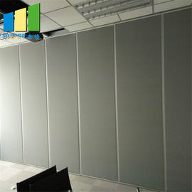 Divisores de sala acústicos dobráveis móveis grossos do MDF da parede de separação de 65 milímetros para o hospital