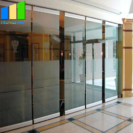Sistema operável Frameless de vidro de dobramento da separação de vidro de porta de dobradura 12mm das paredes de separação do escritório dobrável