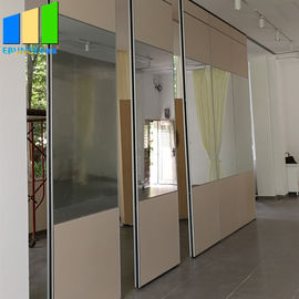 A dobradura móvel de alumínio acústica pendurada superior do painel de parede de vidro do espelho da parede de separação espelhou a tela do divisor de sala
