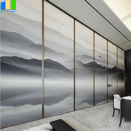 A tela acústica de madeira móvel decorativa da pintura de paisagem almofada o divisor