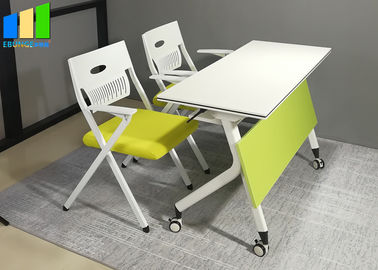 O mobiliário de escritório divide da tabela dobrável do treinamento da mesa tabelas de conferência empilháveis de dobramento