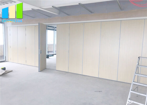 Divisão do escritório que desliza paredes de separação acústicas da sala de conferências dobrável
