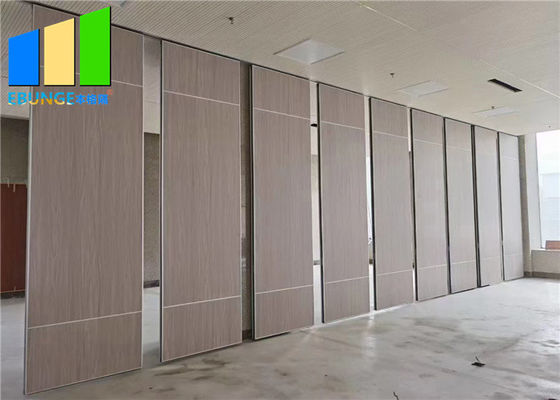 Multi parede de separação de Hall Fire Resistant Folding Door da função para o hotel de cinco estrelas