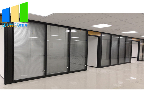 paredes de separação de vidro geadas moderadas espaço livre do escritório de 10mm com quadros de alumínio