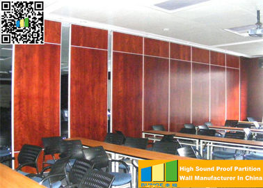 As paredes de separação móveis Ultrahigh do escritório fazem isolamento sonoro as portas que deslizam paredes de separação