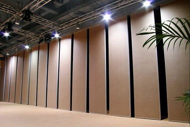 As paredes de separação acústicas de suspensão do sistema para o centro de exposição/banquet Salão