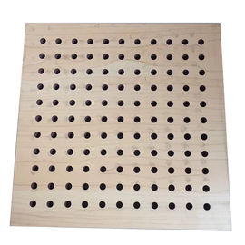 Placa de madeira de madeira perfurada de painéis acústicos da isolação à prova de som da fibra de vidro