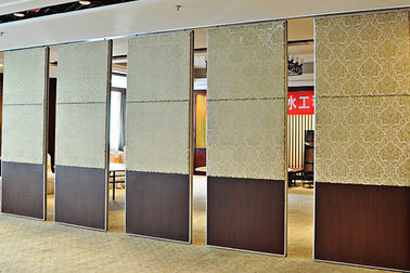 Superfície da tela que desliza paredes de separação móveis operáveis para o banquete Salão do hotel