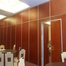 A mobília comercial do restaurante projeta a parede de separação móvel de dobramento dos divisores de sala
