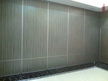 Painéis de teto deslizantes decorativos isolados, parede de separação de madeira da sala de reunião