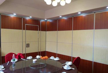 Assoalho de dobramento das paredes de separação de Salão do banquete móvel do hotel ao teto/divisores de sala móveis