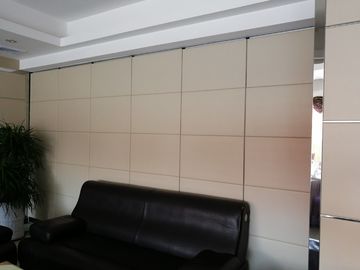 Espessura móvel 85mm do painel de paredes da separação da sala de conferências, separações de dobramento do painel