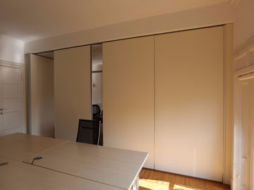 Deslizar varia a porta operável da separação dobrável da parede para o escritório nenhuma trilha do assoalho