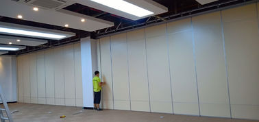 Material decorativo que desliza sistemas móveis de dobramento da parede da separação para a sala de conferências