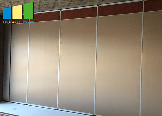 Prova sadia que absorve o painel de dobramento deslizante móvel da separação da parede com porta da passagem